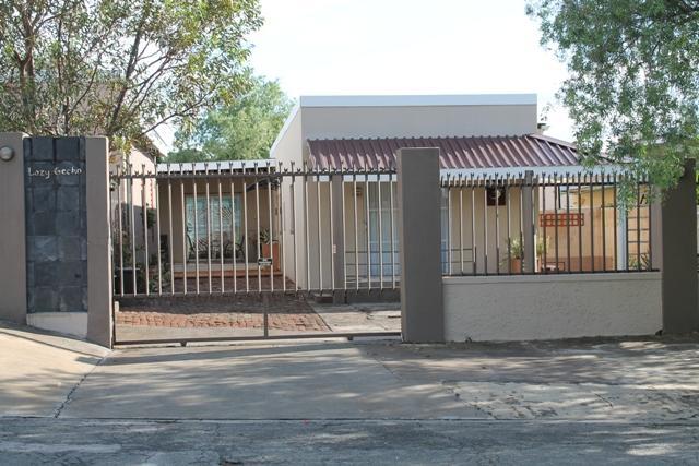 Lazy Gecko Accommodation Cradock Exterior photo